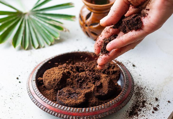 Dudaklarınızı pürüzsüzleştirecek peeling tarifleri G3