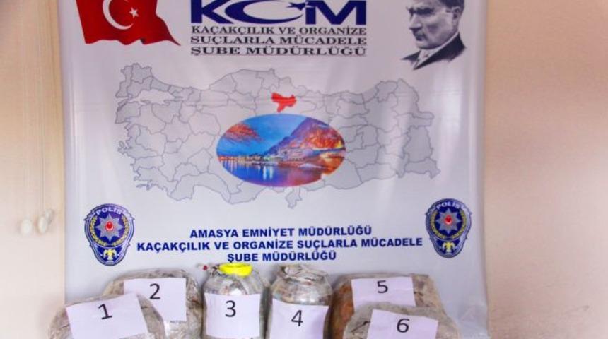 Otobüste 15 kilo esrar ele geçirildi