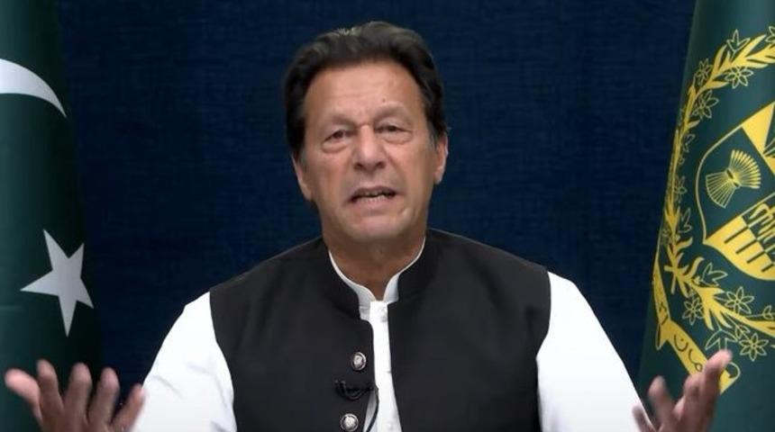 Pakistan Başbakanı Khan, hükümetine kurulan komplonun arkasında ABD olduğunu iddia etti
