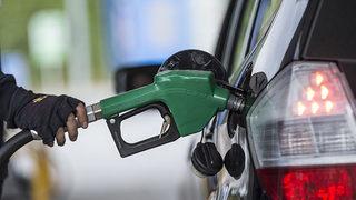 Son dakika: Araç sahipleri dikkat! Benzine 80 kuruş indirim geliyor, motorin fiyatları...