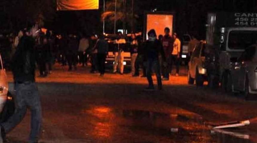 Maç sonrası taraftarlar polisle çatıştı