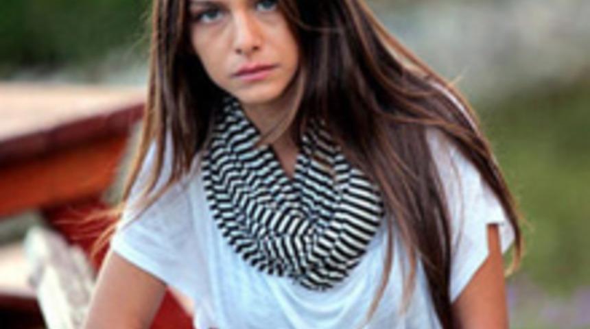 Ezgi Asaroğlu'na İkinci Şok