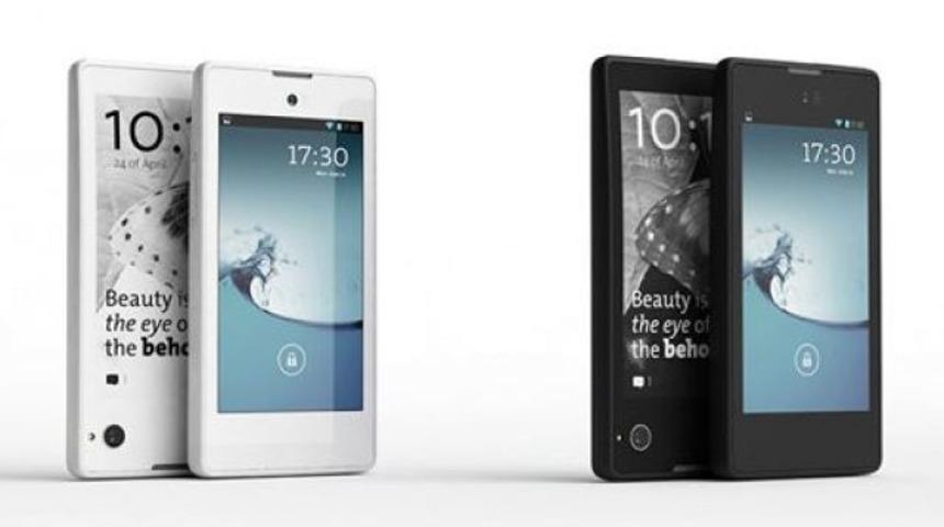 Çift ekranlı YotaPhone çıkıyor
