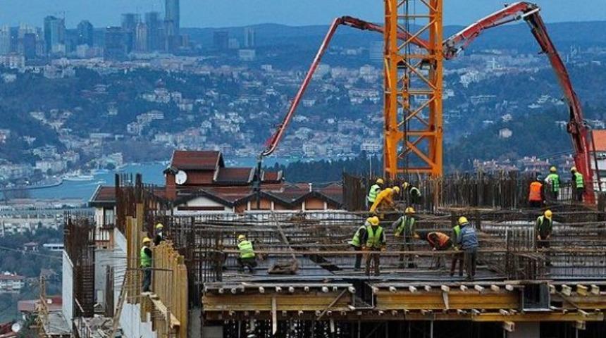 Cumhuriyet tarihinde inşa edilen en büyük cami olan Çamlıca Camisi yükseliyor
