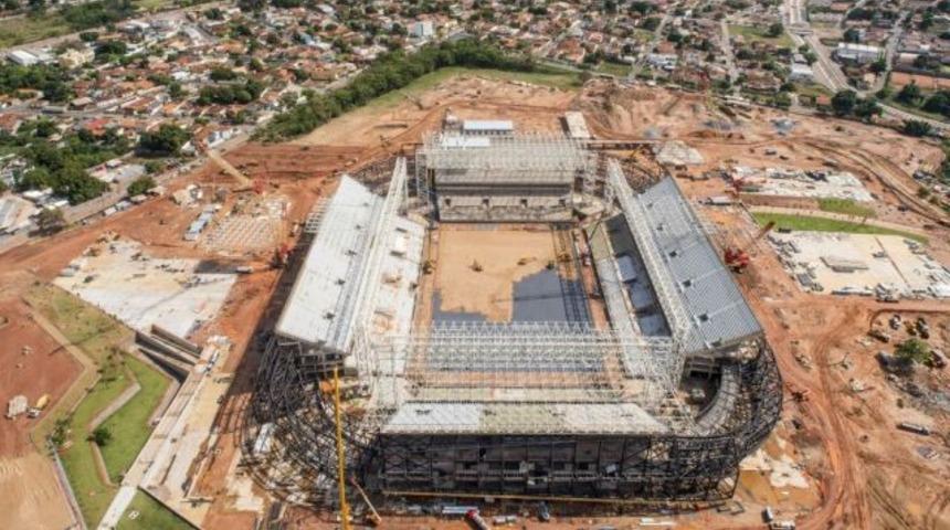 Dünya Kupası'nda stadyum krizi