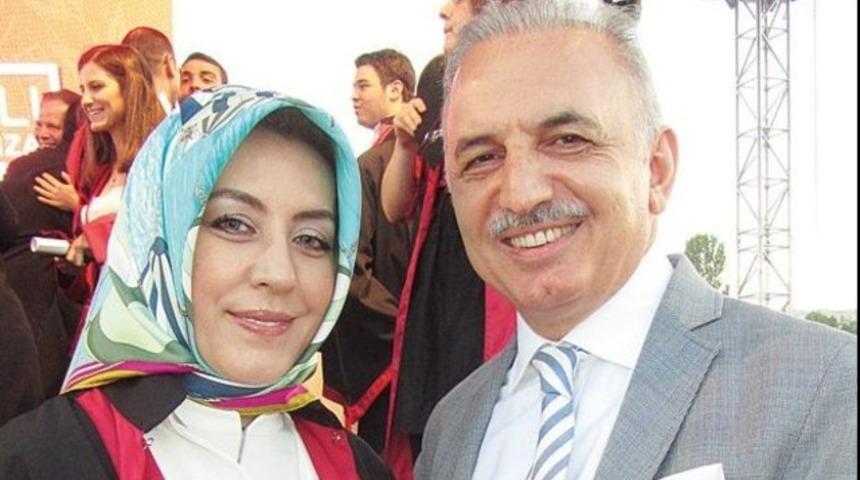 Diplomasını kocasından aldı