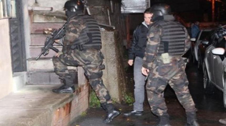 İstanbul'da şafak operasyonu