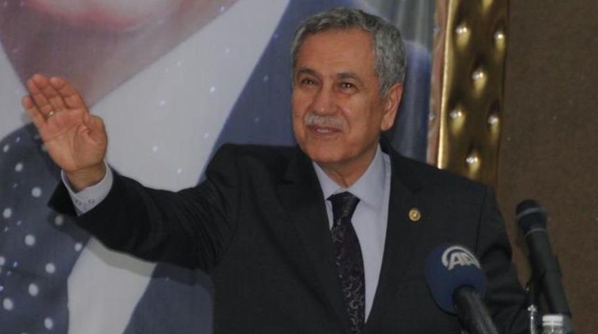 Bülent Arınç: Belediye başkanlığını kazanamadığım için şükür namazı kıldım