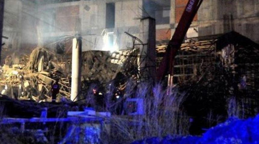 Sivas'ta hastane inşaatı çöktü. İnşaatta çalışan 4 işçi yaralandı
