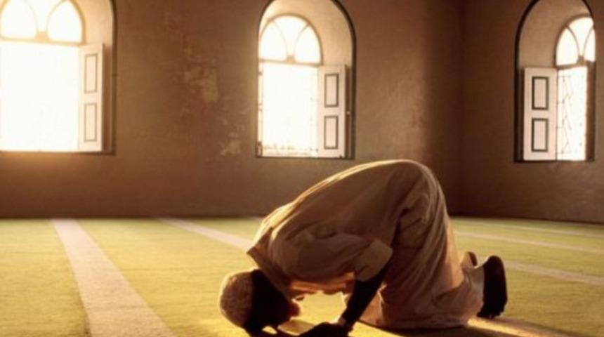 Teravih namazı nasıl kılınır? Teravih namazı kaç rekat? Teravih namazında okunacak dua ve sureler