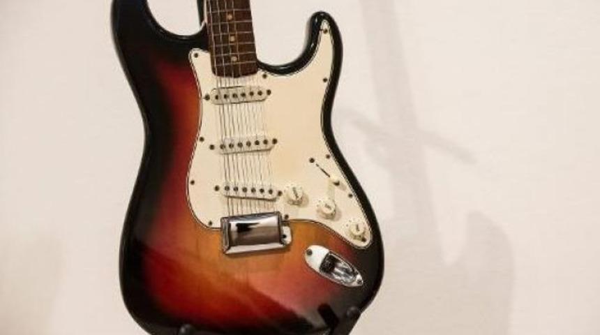 Bob Dylan'ın gitarına 1 milyon dolar