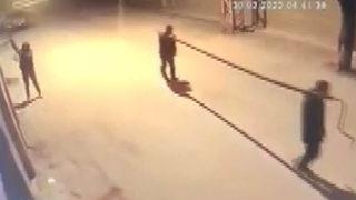 İlginç anlar kamerada! Hırsız duvardan inerken başka hırsızlarla karşılaştı