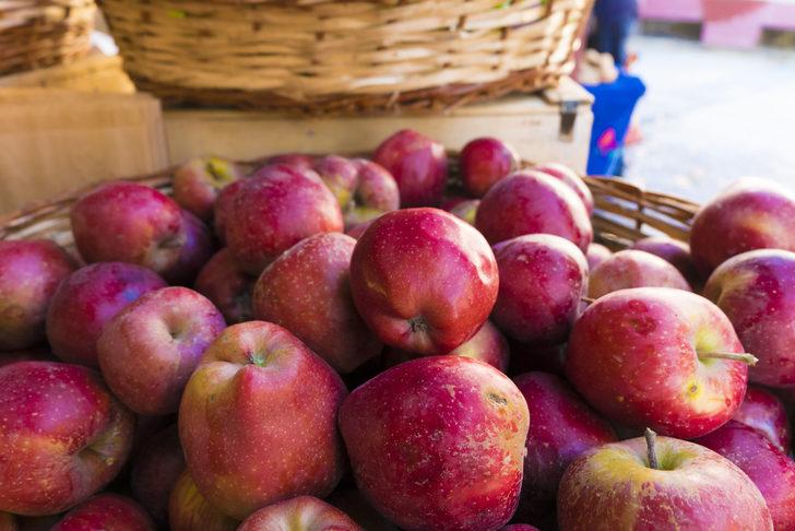 Pazardaki elmaların yüzde 13’ünde var! Ölümcül tehlike dünyayı tehdit ediyor