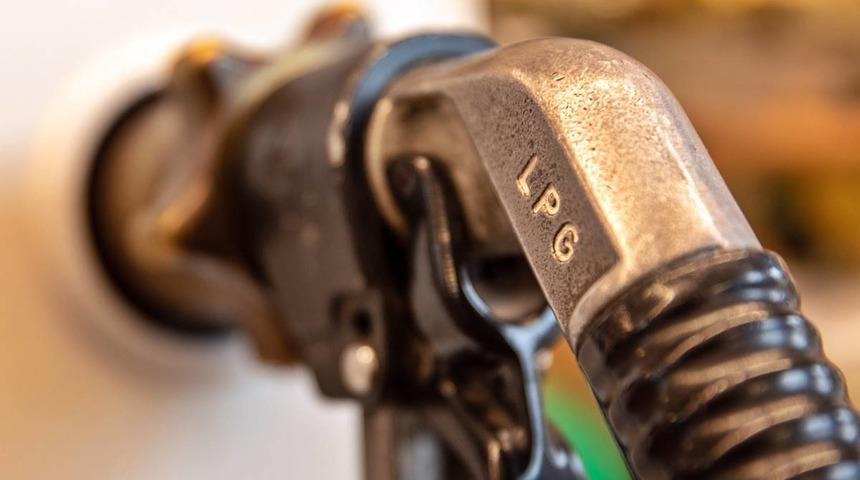 Akaryakıt fiyatları için flaş iddia: Benzin ve motorine indirim yapıldı, LPG'ye zam gelecek...