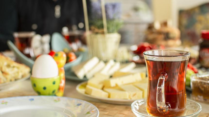 Sağlıklı bir Ramazan ayı için sahurda nasıl beslenmek gerekir? Nelere dikkat etmeliyiz?