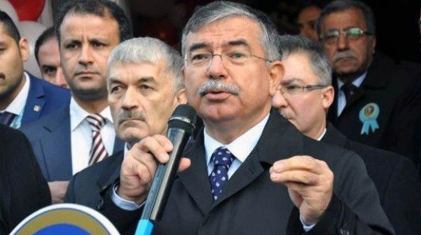 Milli Savunma Bakanı İsmet Yılmaz: Asker ol bir de üstüne para verelim