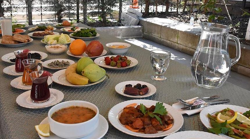 İllere göre iftar vakitleri! 2022 Ramazan imsakiye 2-3-4-5 Nisan iftar saatleri! İstanbul, Ankara, İzmir, Bursa, Kocaeli...