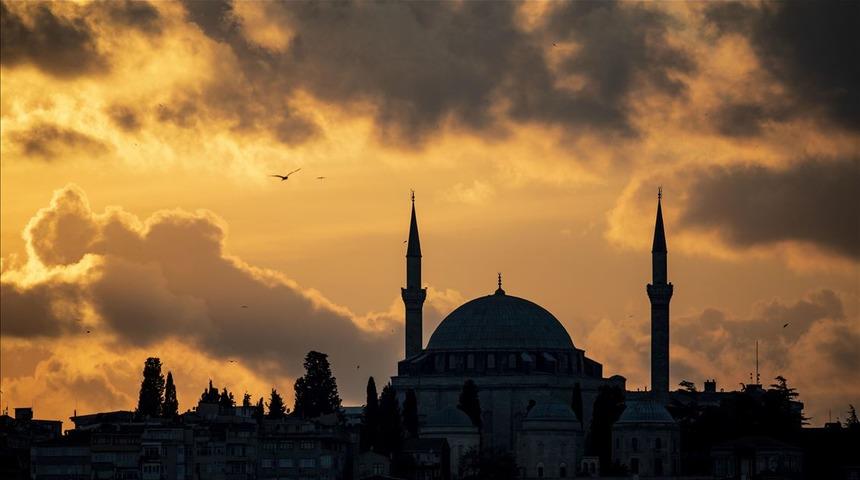 İstanbul akşam iftar ezanı kaçta okunuyor? 2 Nisan Cumartesi İstanbul akşam ezan iftar saati!