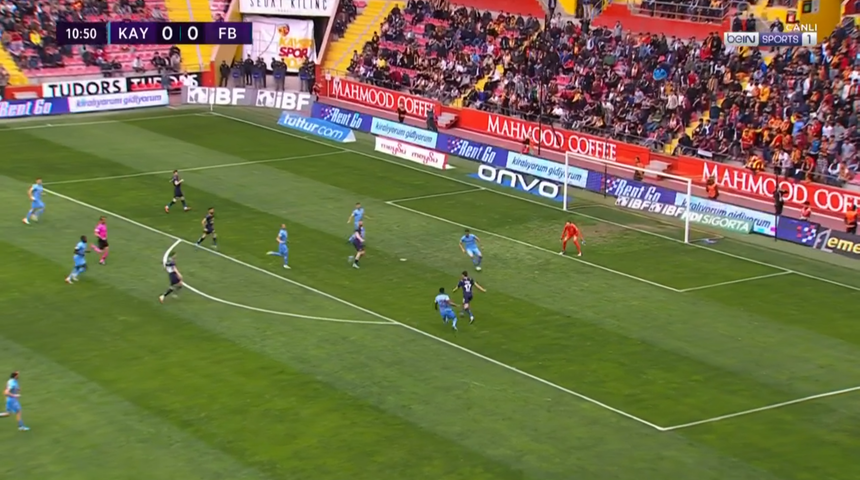 Son dakika: Fenerbahçe taraftarını çıldırtan pozisyon: "Hemen kadro dışı kalsın!"