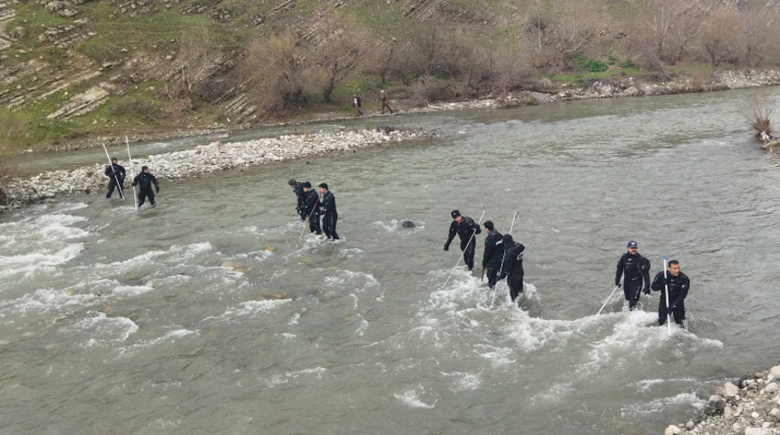Hakkari'de çaya düşüp kaybolan asteğmenden acı haber! Cansız bedenine ulaşıldı