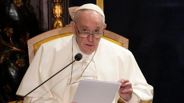 Papa Francis Kiev’i Ziyaret Edebilir