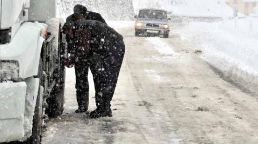 İstanbul'da kar yağışı bekleniyor; İDO seferleri iptal