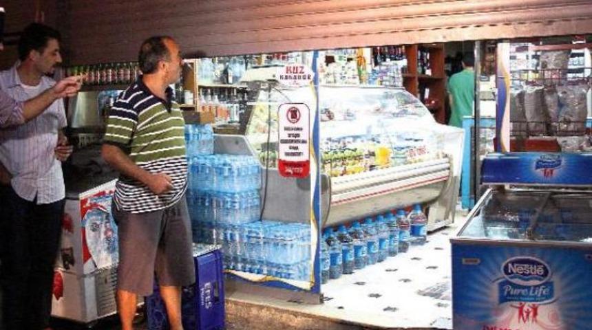 Vatandaşla esnafın 22.00 gerilimi başladı