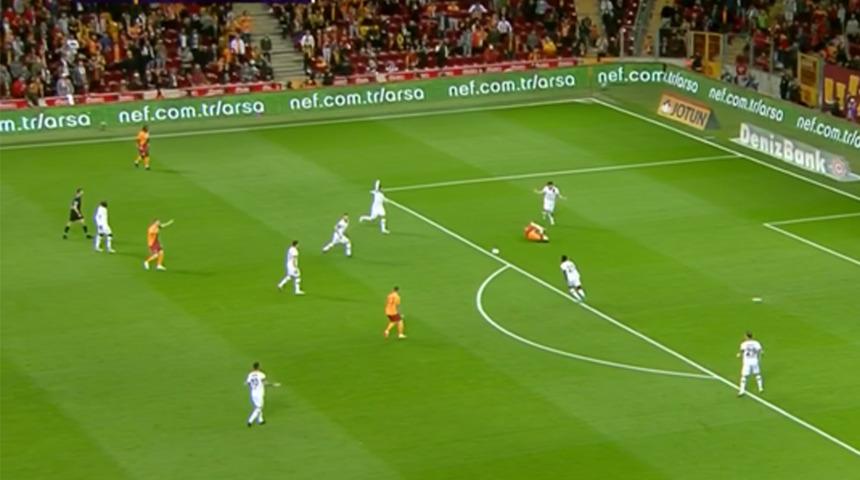 Son dakika: Galatasaray'ın penaltısına Galatasaraylılar isyan etti! ''İstemem''