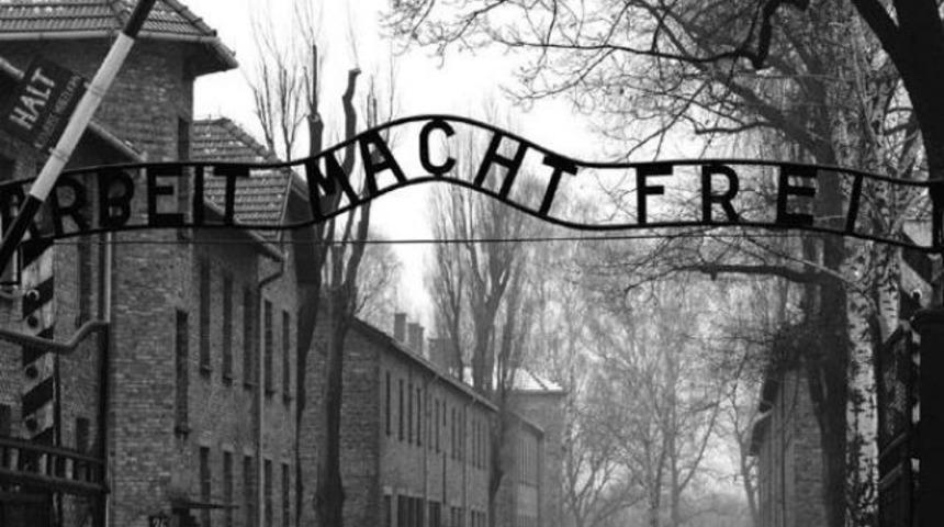 İki Türk öğrenciye Nazi gözaltısı