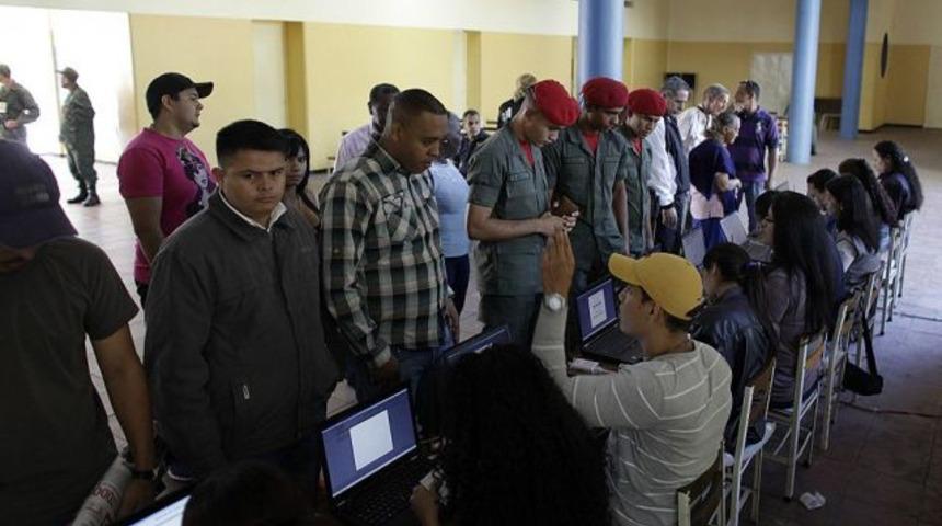 Venezuela'da yerel seçim: İktidar partisi önde