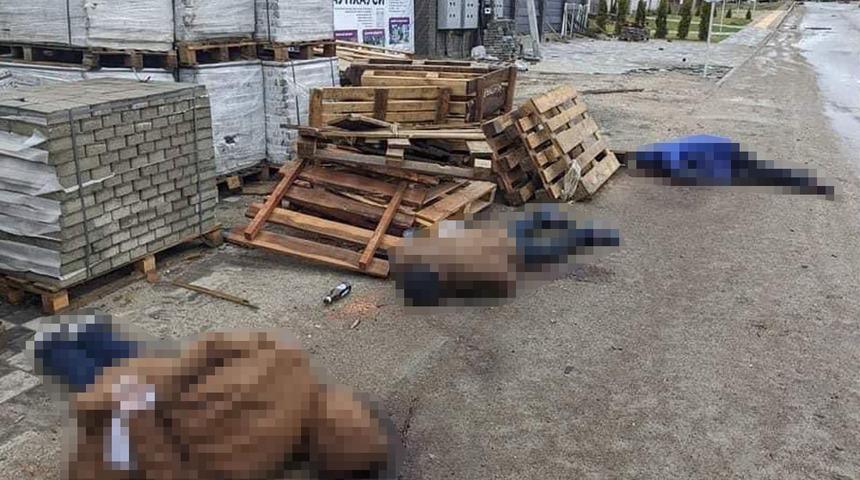 Ukraynalı yetkili korkunç fotoğrafı paylaştı! "Bu insanlar asker değildi, elleri arkadan bağlanarak..."