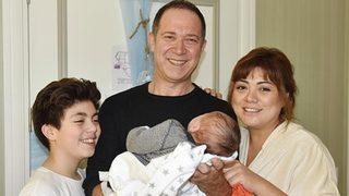 Sümer Ezgü'nün eşi Gülay Ezgü kimdir? Gülay Ezgü kaç yaşında? Ne iş yapıyor?