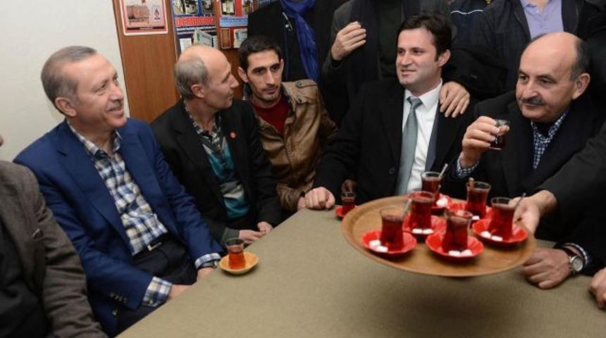 Başbakan Recep Tayyip Erdoğan'ın kahvehane ziyareti