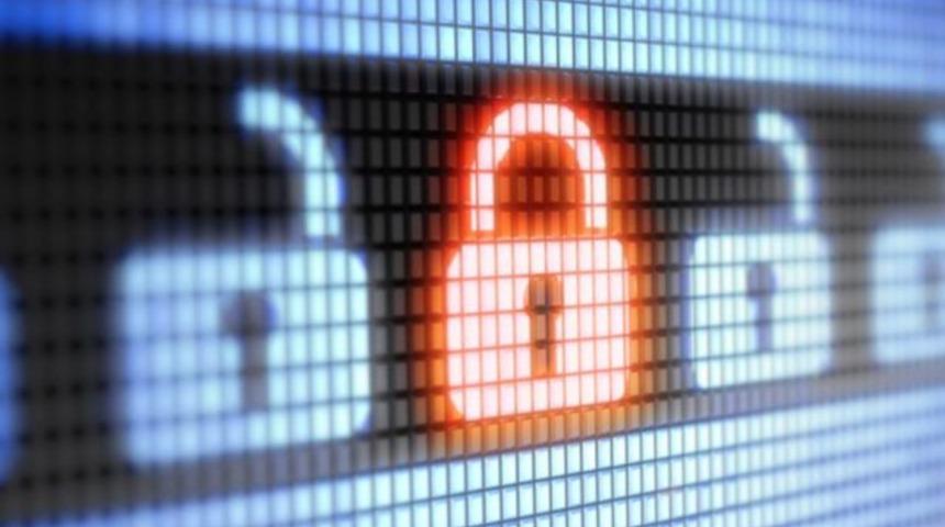 Google, Facebook ve Twitter’daki hesap bilgileri çalındı