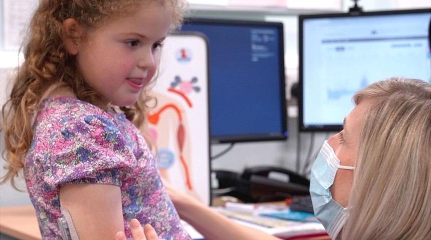 İngiltere'de diyabet tedavisinde devrim yaratabilecek yapay pankreas cihazı test ediliyor