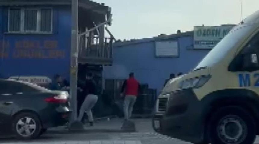 Yer: İstanbul! Tekme ve yumruklar havada uçuştu