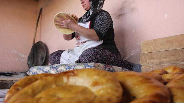 Ramazanda tandır ketesine yoğun talep! Tanesi 10 TL'den satışa sunuluyor