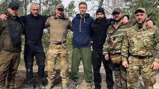 Ünlü şarkıcı Maks Barskih Ukrayna ordusuna katıldı: Bir ay önce elimde mikrofon vardı