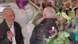 Sığınak olarak kullanılan metro istasyonunda evlendiler! Gelin beyazlar içinde değildi...