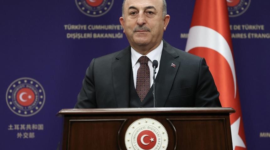 Bakan Çavuşoğlu'ndan Yunanistan'a diyalog mesajı