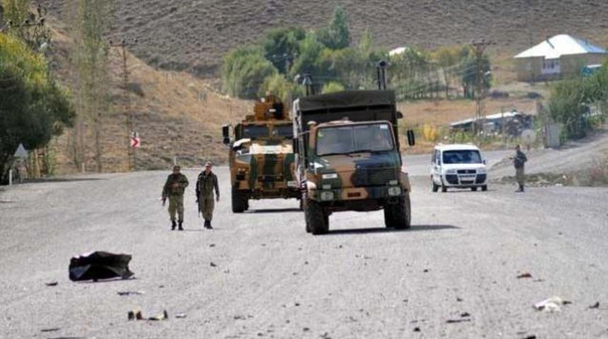 Şırnak'ta bomba y&uuml;kl&uuml; ara&ccedil; alarmı