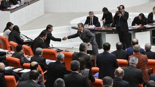 Mustafa Balbay Meclis'te yemin etti