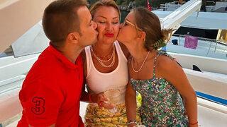 Pınar Altuğ eşini öperken paylaştı! Ramazan hatırlatmasına anlam veremedi!