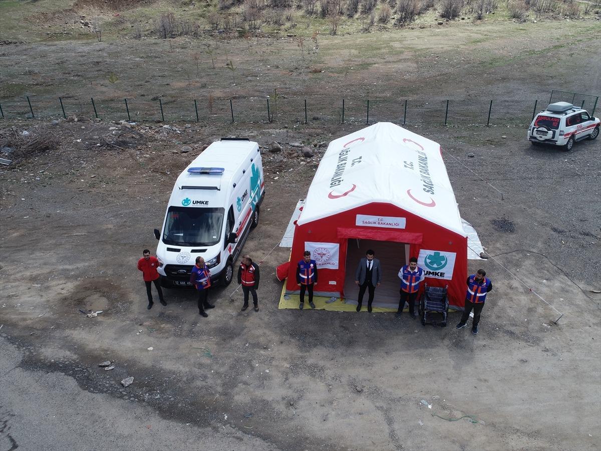 Bing&ouml;l'de UMKE, olası afetlerde kuracağı &ccedil;adırlarda acil servis hizmeti sunacak