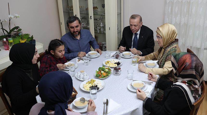 Cumhurbaşkanı Erdoğan'dan sürpriz iftar