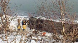 İstanbul otobüsü buzda kaydı: 2 ölü,4 yaralı