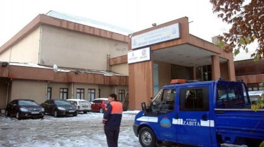 Evsizler yemek ,barınma ve  iş istedi