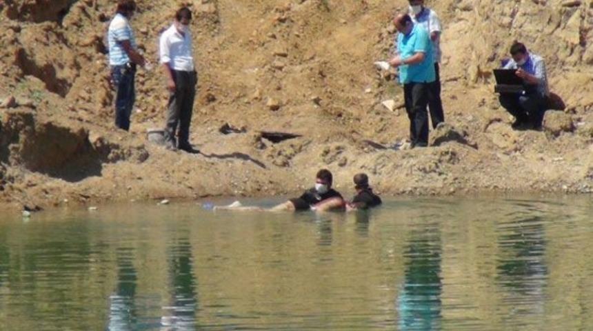 Kurşunlayıp, ayağına taş bağladıktan sonra g&ouml;lete attılar