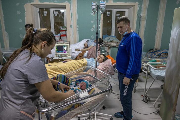 Ukrayna’da yeni doğan bebeklere anti-tank füzesi Javelin adı verildi