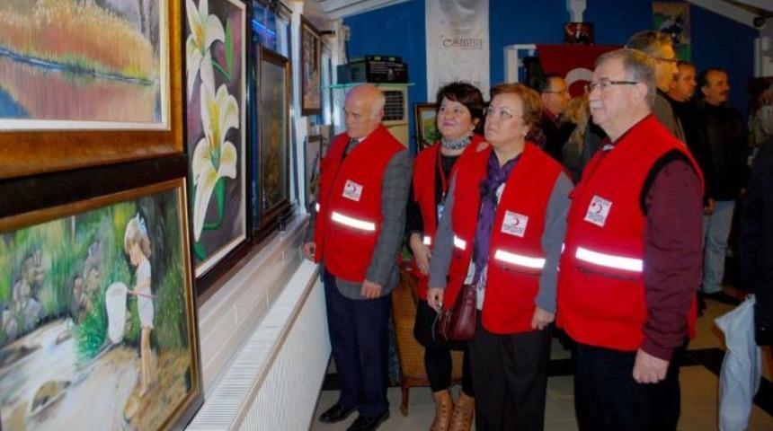 Kızılay yararına resim sergisi